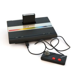 Atari 7800 miniaturka